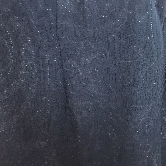 Wide leg lightweight dress pants with subtle print - Picture 5 of 5